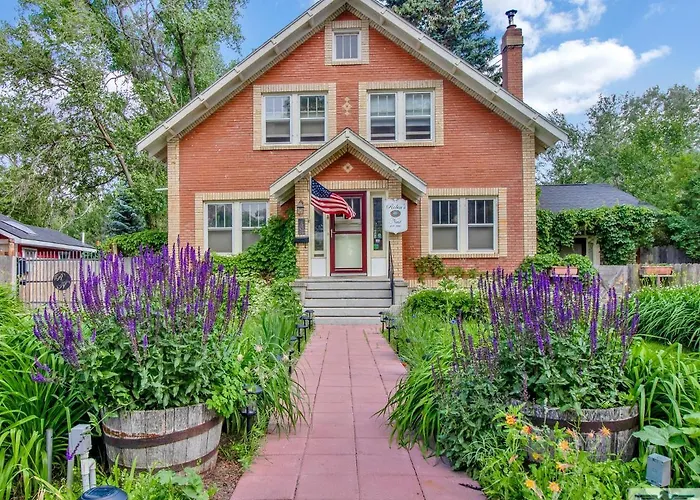 Robins Nest Bed & Breakfast