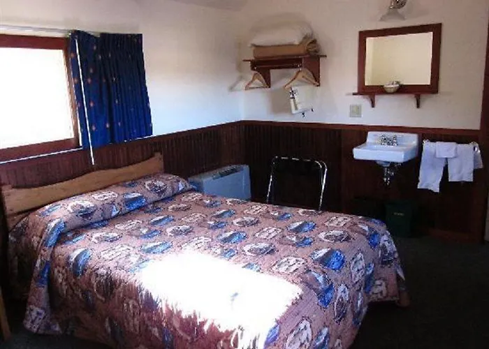 Lake Lodge Cabins