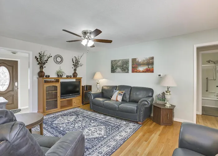 Single-Story Gillette Home Walk To Lake And Trails!