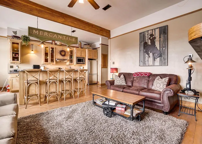 'The Mercantile Loft A' 3BR Laramie Apt with Deck!