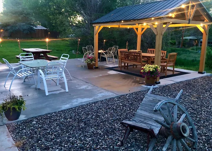 Thermopolis Top Rated, Families, Pool Passes, One Minute To The Hot Springs, Location Perfect & Amenity Rich, Pup Friendly, Discover An Exceptional Wyoming Stay, Thermopolis River Walk Home At Hot Springs State Park, 'Where Families And Fisherman Sta