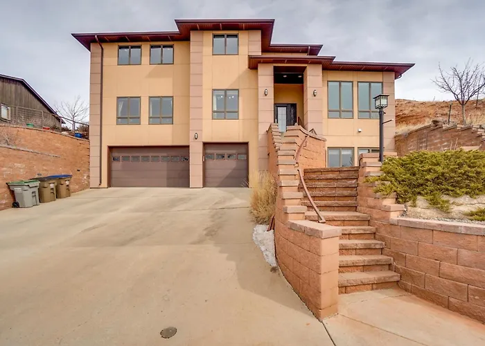 Upscale Laramie Home W/ Hot Tub & Patio!
