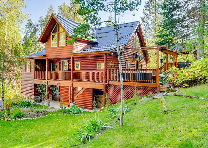 Dreamy Alpine Cabin W/ Hot Tub, Fireplace & More!