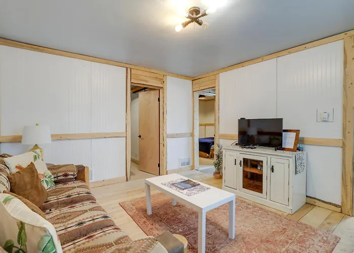 2 Mi To Dtwn: Pet-Friendly Casper Apt!