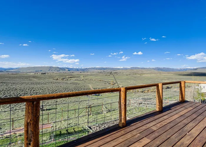 5 Mi To Lake: Secluded Pinedale Retreat W/ Sauna!