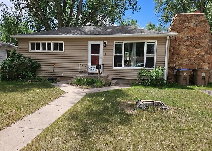 Cozy Tree-Area Home In Laramie