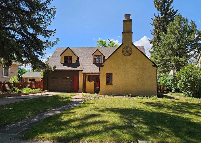 The Hollo House