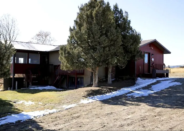 Amazing Retreat Ideal For Families Or Groups In Saratoga, Wyoming