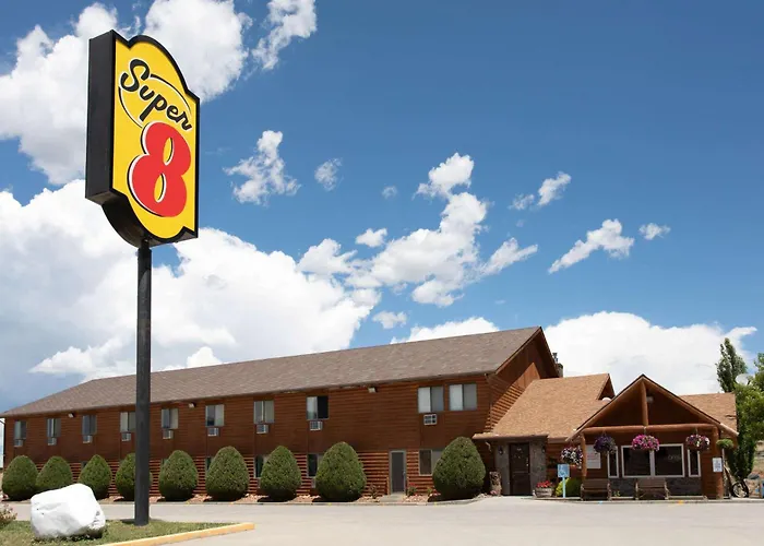 Super 8 By Wyndham Dubois
