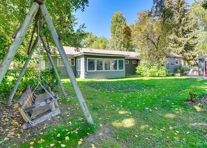 7 Mi To Bighorn Nat'L Forest: Dog-Friendly Home
