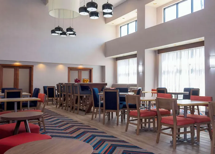 Hampton Inn & Suites Riverton