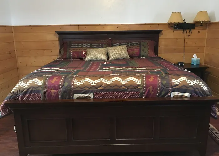Chinook Winds Motel