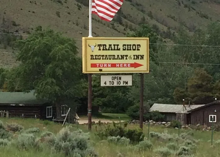 Trail Shop Inn