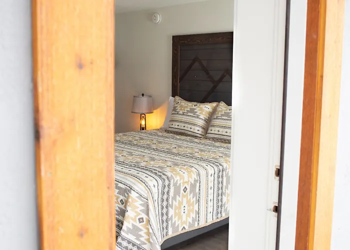 Pine Lodge