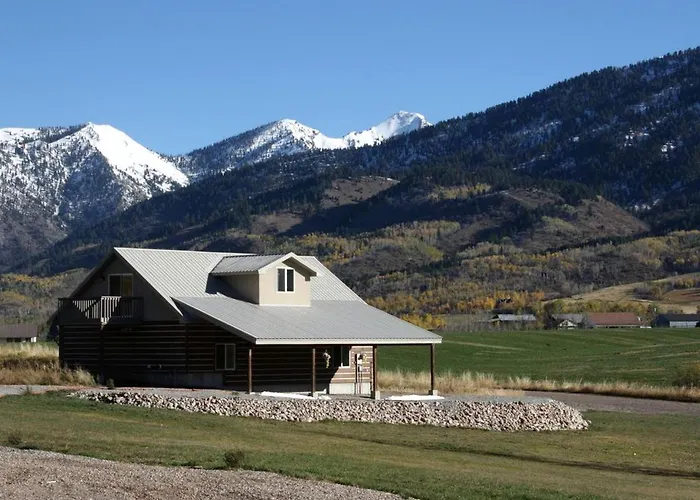 Charming Vacation Rental For Large Groups Near Yellowstone National Park, Wyoming