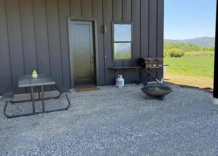 Star Valley Barndominium Unit B