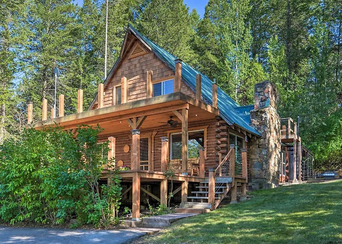Alpine Adventures: Cozy Log Cabin W/ Deck & Views!