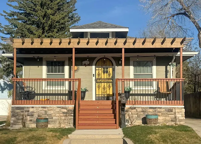 1 Mi To Dtwn Casper: Homey Getaway W/ Yard!