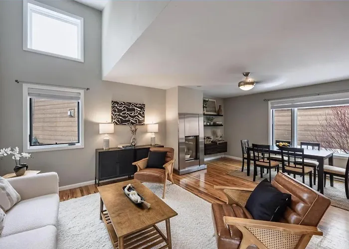 Bright 3Br Home Near Parks And Trails
