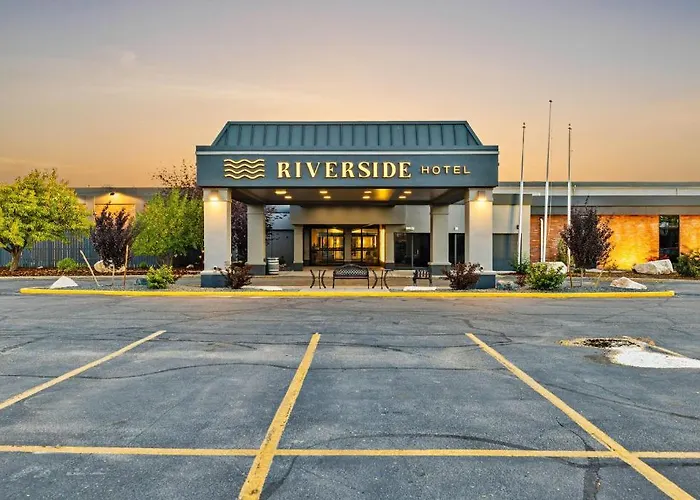 Riverside Hotel & Conference Center