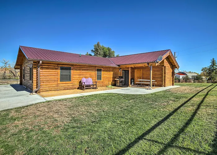 Remote Cabin W/ Gas Stove < 7 Mi To Town!