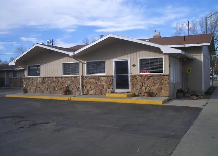 Home Away Inn Hotel Laramie