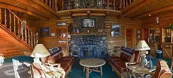 Twin Pines Lodge And Cabins