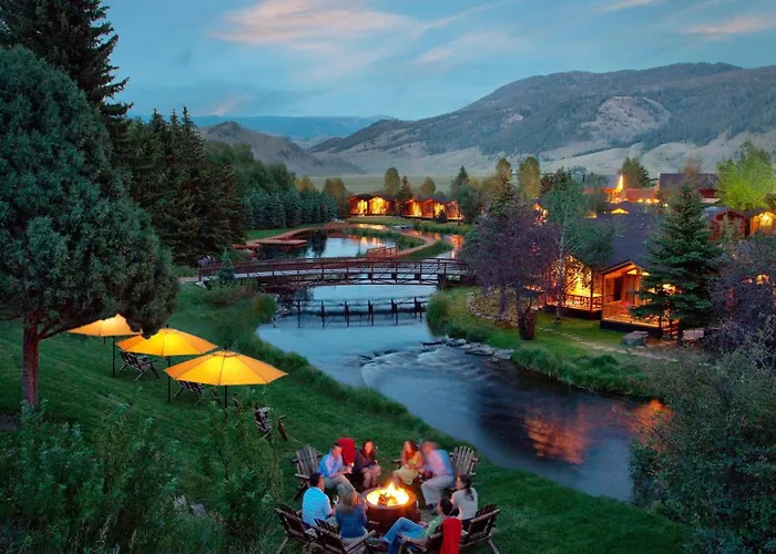 Rustic Inn Creekside