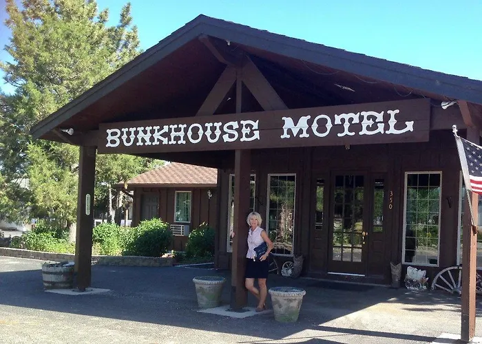 Bunkhouse Motel