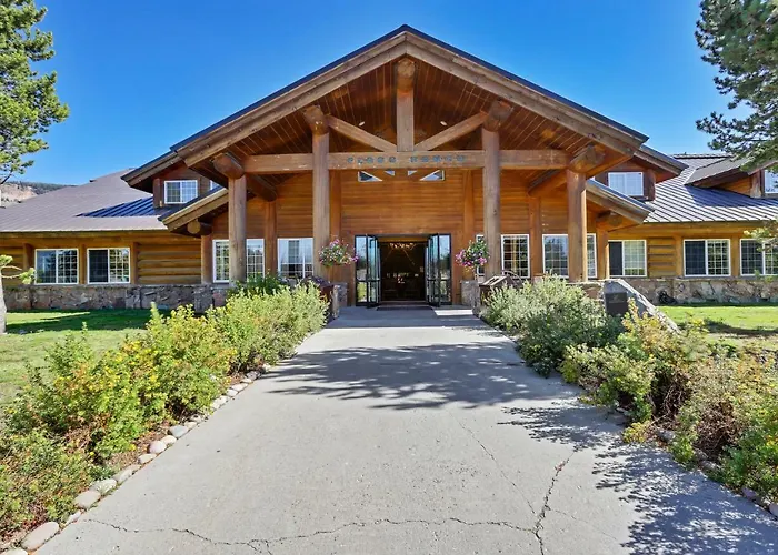 Headwaters Lodge & Cabins At Flagg Ranch